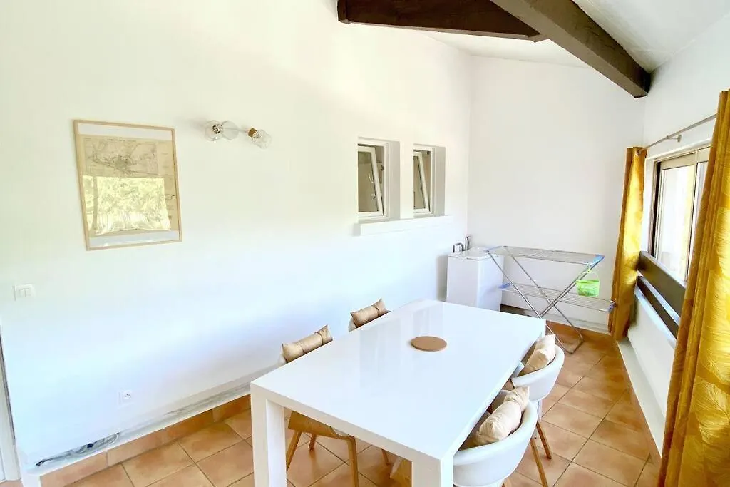 Appartement Spacieux 65M2, Avec Piscine Et Parking Fréjus